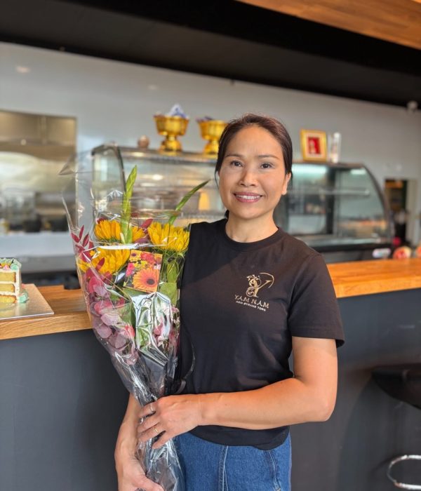 Monthian med blomster på åpningsdagen av Yam Nam